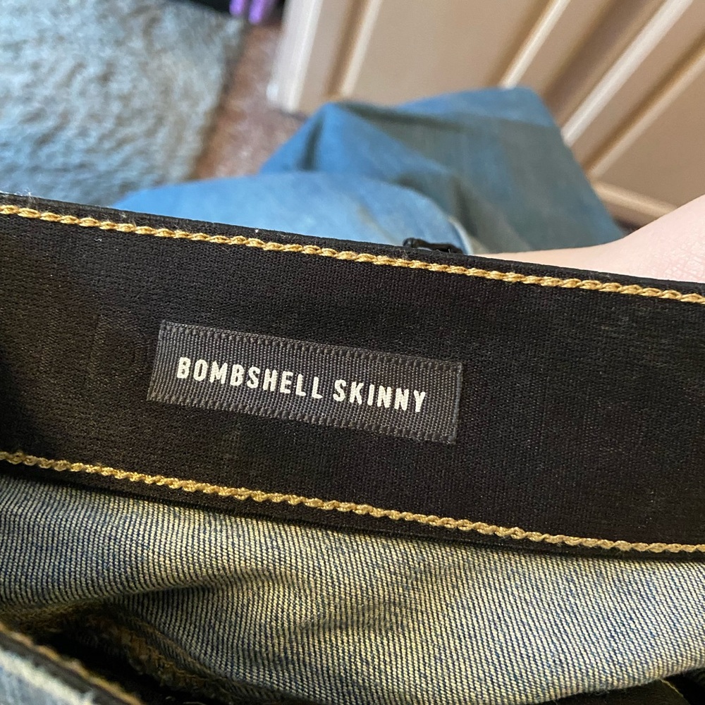 Torrid bombshell skinny jeans - Picture 4 of 4